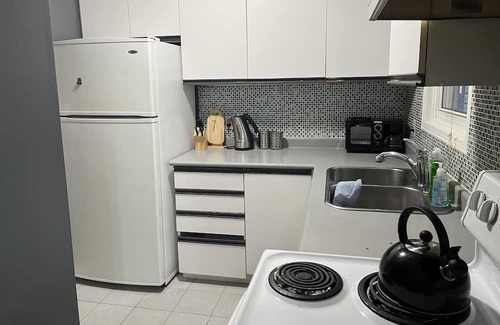 Waterloo House | Clean, safe, basic, affordable Waterloo short-term accomodation
