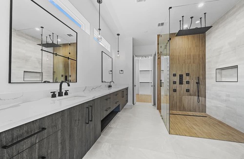 Dallas Villa | StayRoman Dallas Executive Rental