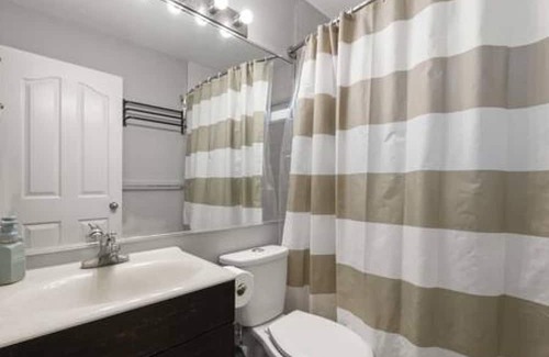 Surrey Newton House | Charming 2BD guest suite, Surrey