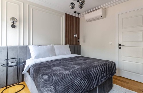 Taksim Apartment | Sleek Flat 6 min to Istiklal Ave in Beyoglu