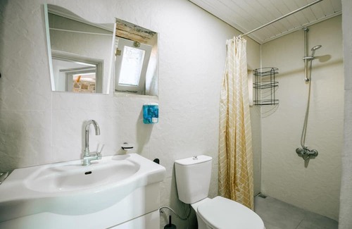 Ayvalik House | Unique Cunda Experience, Stone House w Private Bay