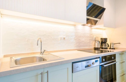 Cesme Apartment | Flat with Balcony 5 min to Cesme Marina