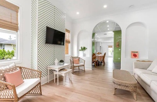 Southwest House | NEW! The Theodora Chase Cottage – Minutes to Beach