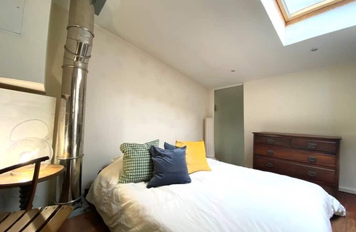Quartier de la Folie-Mericourt House | AMAZING TOWNHOUSE WITH SHARED TREE-LINED COURTYARD