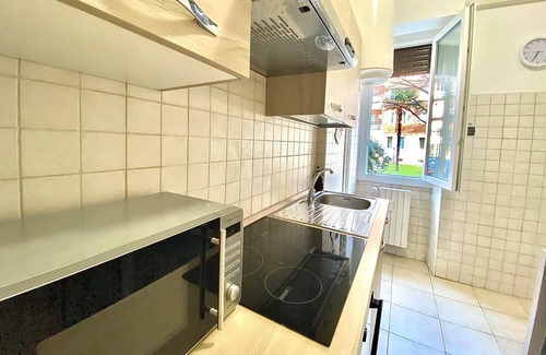 Binda Apartment | Flanking the Navigli, Modern and Spacious, with M2 Famagosta Subway