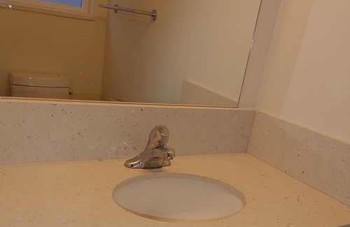 Sunset House | (Room C )Peaceful and Comfy House