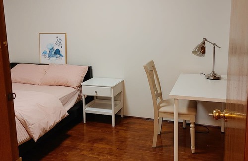 Sunset House | (Room C )Peaceful and Comfy House