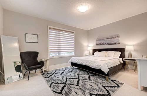 Downsview House | Downsview Park Private Bedroom C