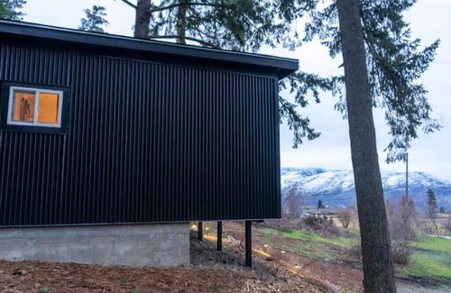 Central Okanagan Cabin | Woodland Cabin Retreat