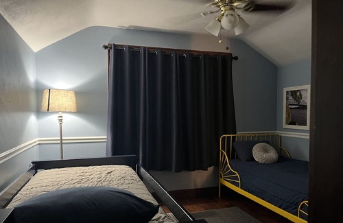 La Crosse House | Drift Inn & Be Our Guest!