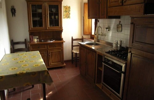 Piancastagnaio Villa | Typical Tuscan farmhouse with private pool