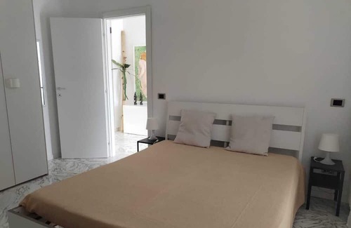 Porto Sant'Elpidio House | Holiday Home 'Porto Sant' Elpidio 1' with Sea View, Private Terrace and Air Conditioning