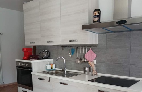 Ronciglione Apartment | EDEN. LA CASA DI CLAUDIA, con giardino nel verde a due passi dal borgo medievale
