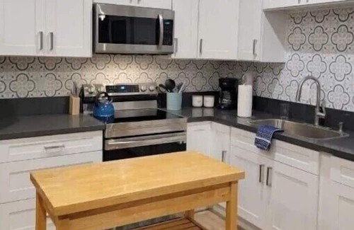 Gardena House | Family Vacation Guesthouse near LAX/Inglewood