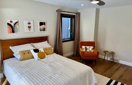 East Boulder House | Luxury 4 bed, 3 Bath + Office - Pets OK