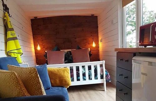 Garadice Apartment | The Horrrsebox Tinyhouse