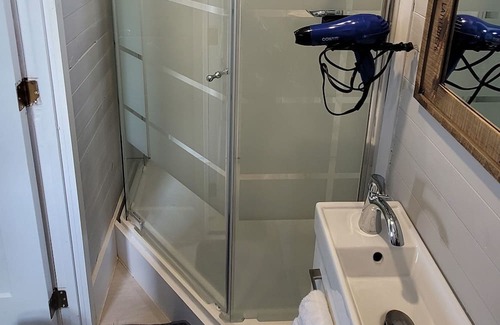 Saint John Cabin | Petite Perfection- Tiny House