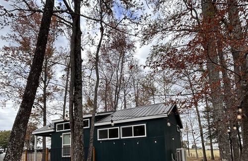 Athens Cabin | Tiny home nestled in the woods