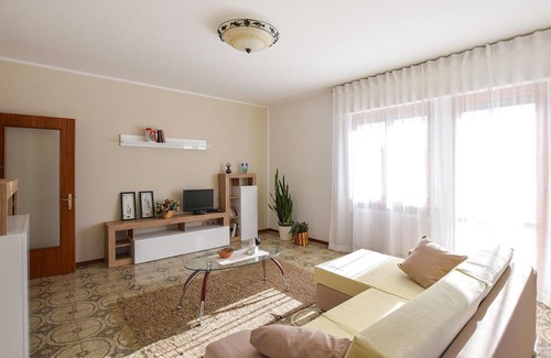 Lamon Apartment | Look forward to a wonderful view of the countryside in this vacation apartment.