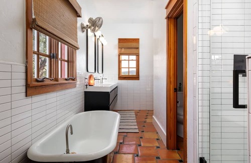 Lakehills House | Agave Canyon