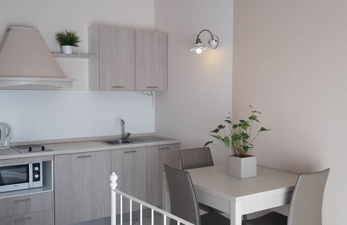 Desenzano del Garda Apartment | Holiday apartment with pool and balcony