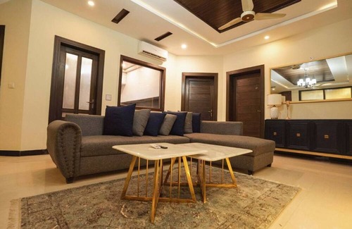 Islamabad House | 5-Bedroom Luxury Home by Homrise