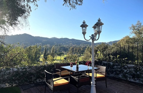 North Arroyo House | Stunning Mansion 5min Walk to Rose Bowl n#The area is not affected by the fire!n
