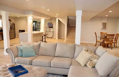 La Grande House | Awesome Views, Brand New Luxury