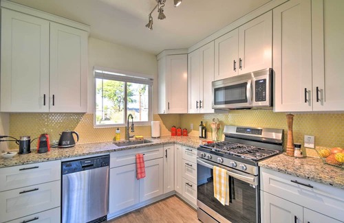 Alhambra House | Pet-Friendly Phoenix Home: Breezeway & Fenced Yard