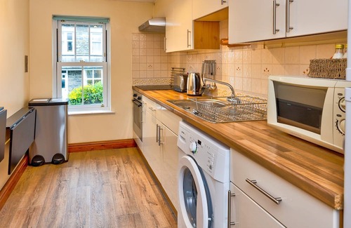 Sedbergh Apartment | Howgills Apartment 9 (self-catering accommodation with free parking and Wi-Fi)