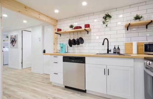 Sydney Apartment | Beautiful 2Bdr apartment down town Sydney.