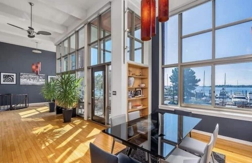 Canton Condo | Luxury Baltimore Escape