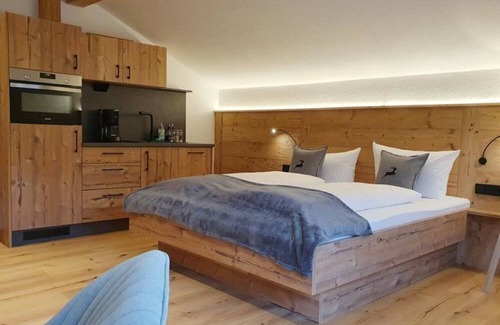 Oberstaufen Apartment | Beautifully furnished vacation apartment, central location for skiing, hiking and swimming