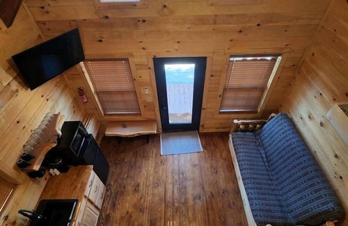 Scio Cabin | Wooden Chic Cabin Fully Stocked in Ohio