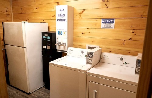 Scio Cabin | Wooden Chic Cabin Fully Stocked in Ohio