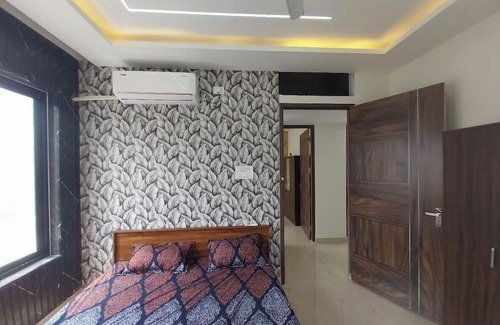 Hyderabad Apartment | Tremendous 2-bedroom apartment with AC in Hyderabad