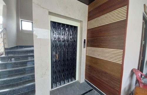 Hyderabad Apartment | Tremendous 2-bedroom apartment with AC in Hyderabad