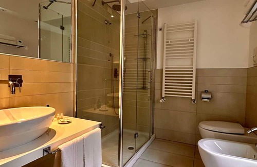 Reggio Calabria Bed & Breakfast | Feel at home Just a short walk from the museum, lido station and harbor.