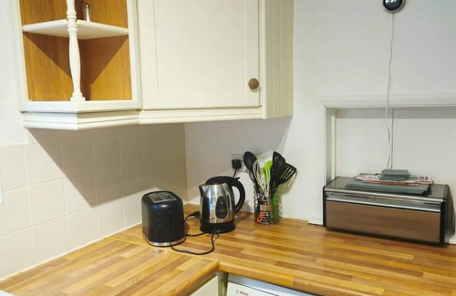 Egremont Apartment | Egremont 2-BR flat with Free Parking & Wi-Fi