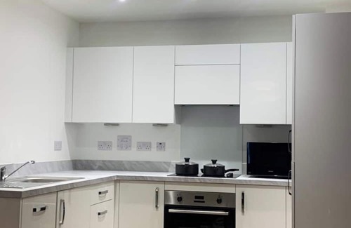 West Thurrock Apartment | 1 Bed Flat- Direct Links to Central London