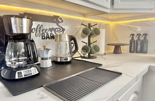 Sydney Apartment | Modern 2BR Haven Near Hospital & Minutes to Shop