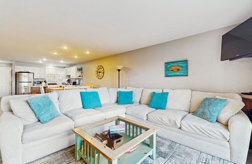 Center Ossipee Condo | All Season Stunning Views & Lake Access: Water sports, Hiking, Golfing, Skiing