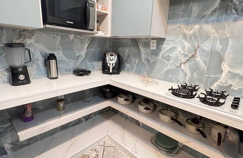 Curio-Utinga House | Spacious and wonderful house 2km from COP.