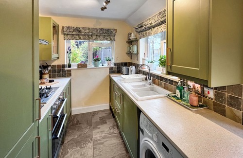 Sleaford Cottage | The Painters Cottage