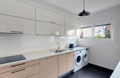 Falca House | Blueground | Avenidas Novas, balcony, nr Parque Eduardo VII