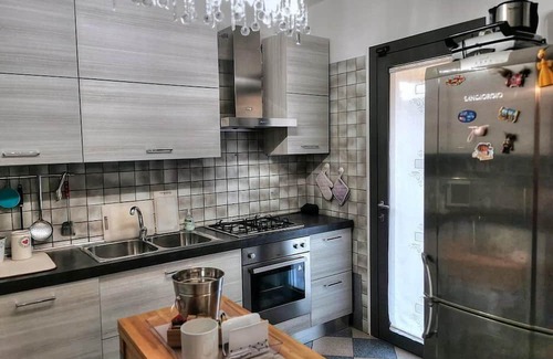 Castelbaldo Villa | Villa Bacio: An elegant and welcoming two-story villa situated at a short distance from the Adige river, with Free WI-FI.