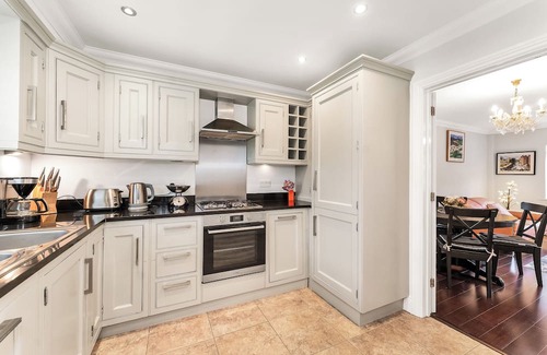 Great Shelford House | Chic 3Bed House & Garden Near Shelford High Street