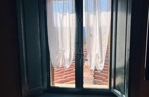 Massa Marittima Apartment | 'Corbellino' Room with Shared Pool and Garden