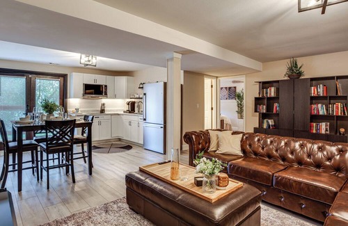 University Place Apartment | 4 Mi to Waterfront Parks! Cozy Apt in Tacoma Area