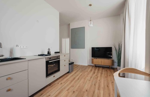 Celle Apartment | Stylish Suite in Celle - Perfect for Business Travelers with Free Parking